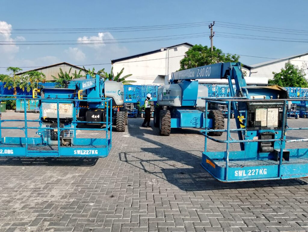 rental boomlift rungkut