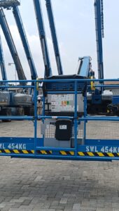 Rental boomlift surabaya