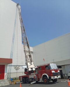 Rental skylift surabaya