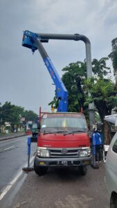 Rental skylift surabaya