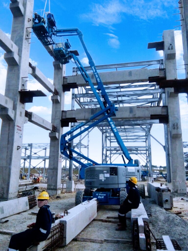 Rental boomlift surabaya